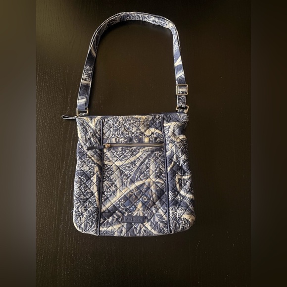 Vera Bradley Handbags - Vera Bradley Navy and Cream Quilted Crossbody Bag